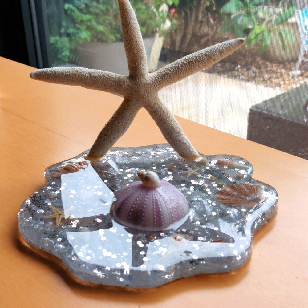 Homemade Resin phone stand
